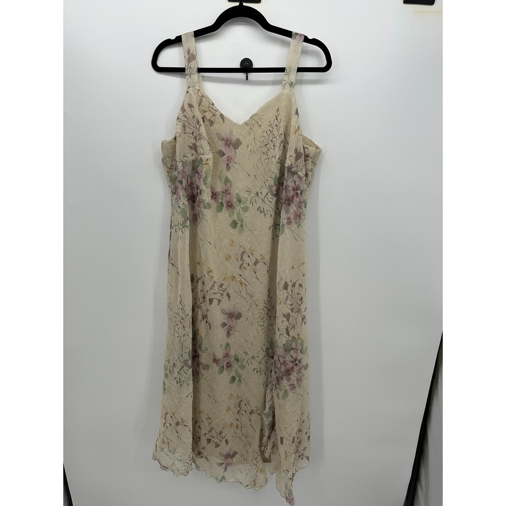 R&M Richards Woman Floral Crinkle V-Neck Midi Dress Beige Pink Size 18W
